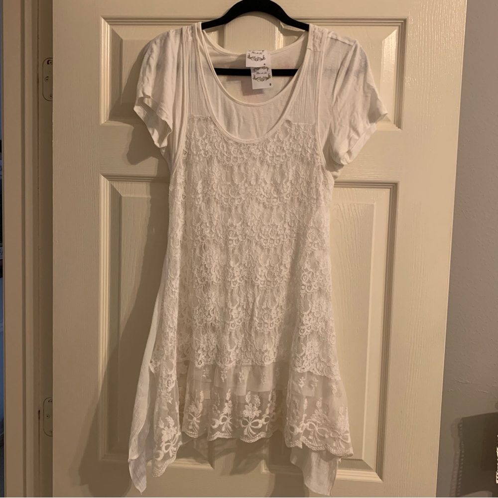 Flew de Lis White Lace Tunic